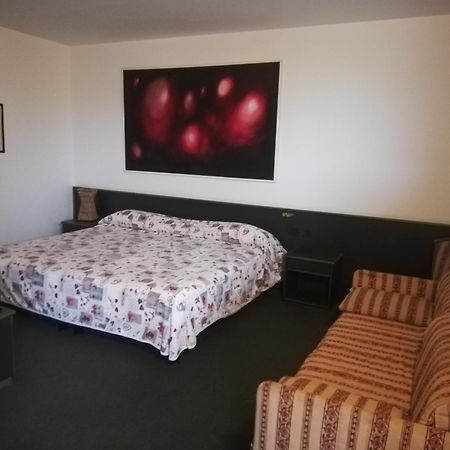 Green Hotel Poviglio  المظهر الخارجي الصورة