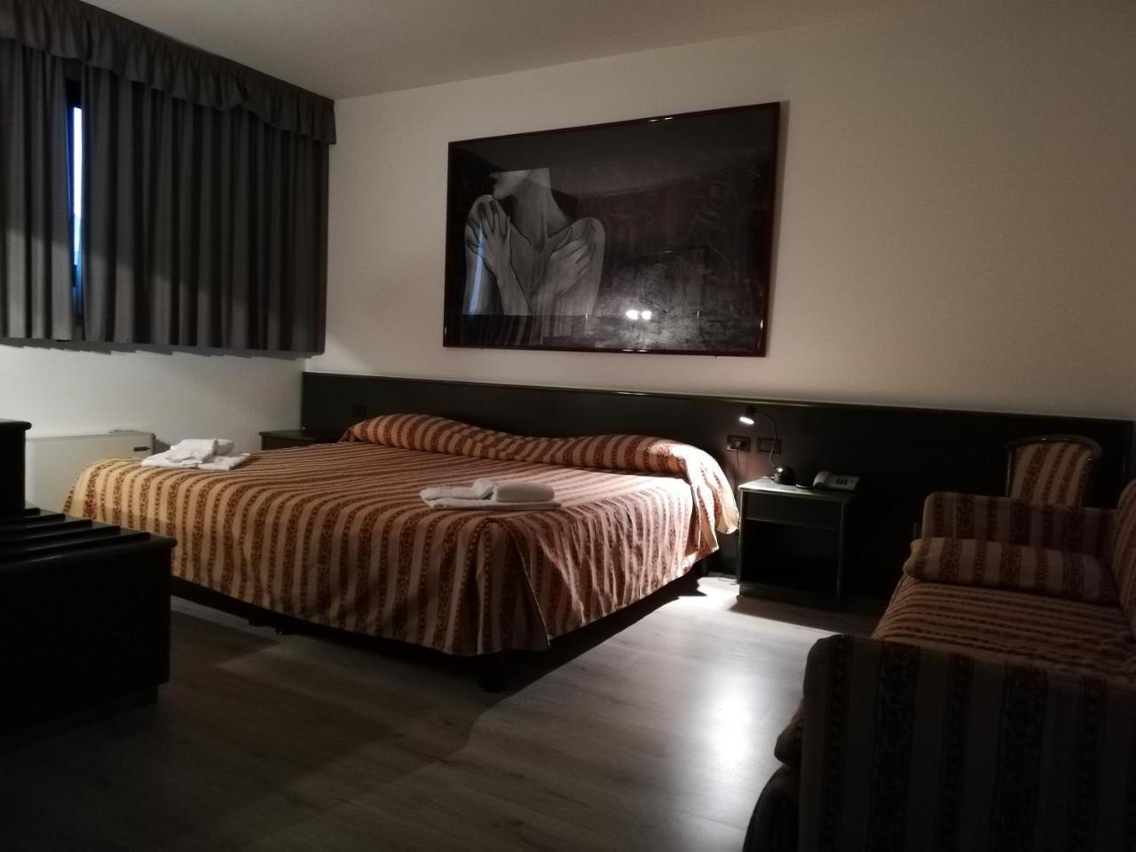Green Hotel Poviglio  المظهر الخارجي الصورة